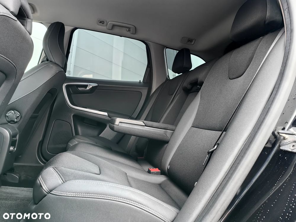 Volvo XC 60 D4 Kinetic - 24