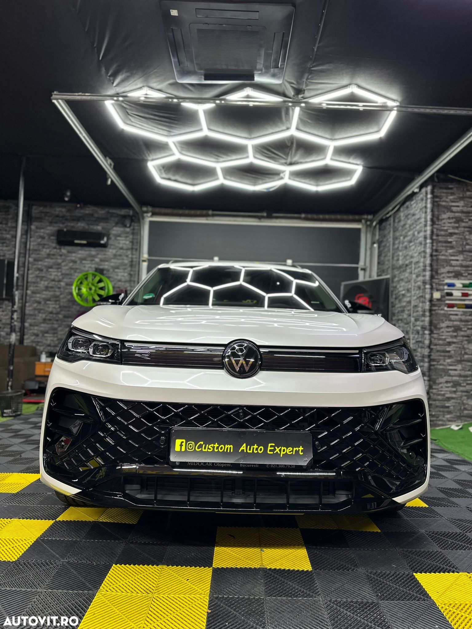 Volkswagen Tiguan 2.0 TDI SCR DSG 4Motion R-Line - 6