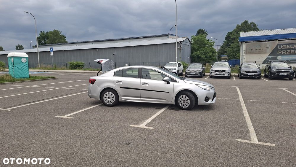 Toyota Avensis - 4