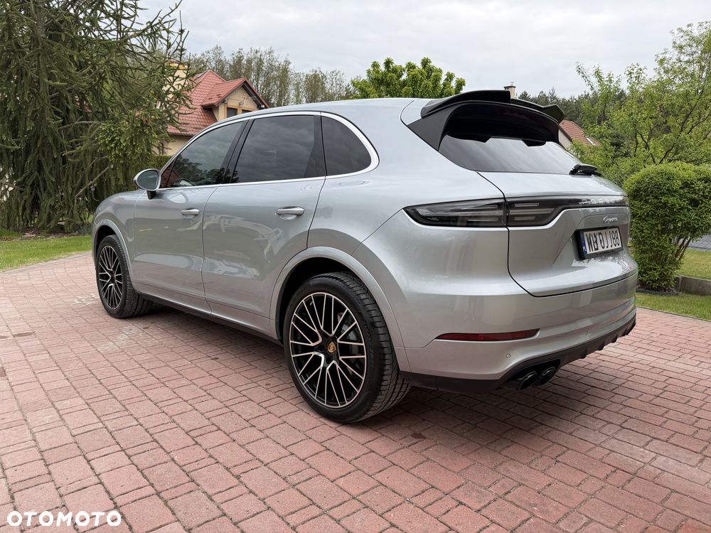 Porsche Cayenne - 6