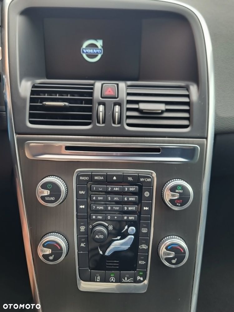 Volvo XC 60 D4 Geartronic Momentum - 12