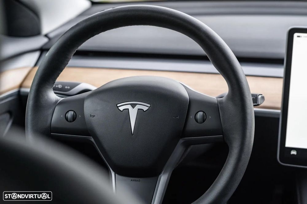 Tesla Model 3 Long-Range Dual Motor AWD - 30