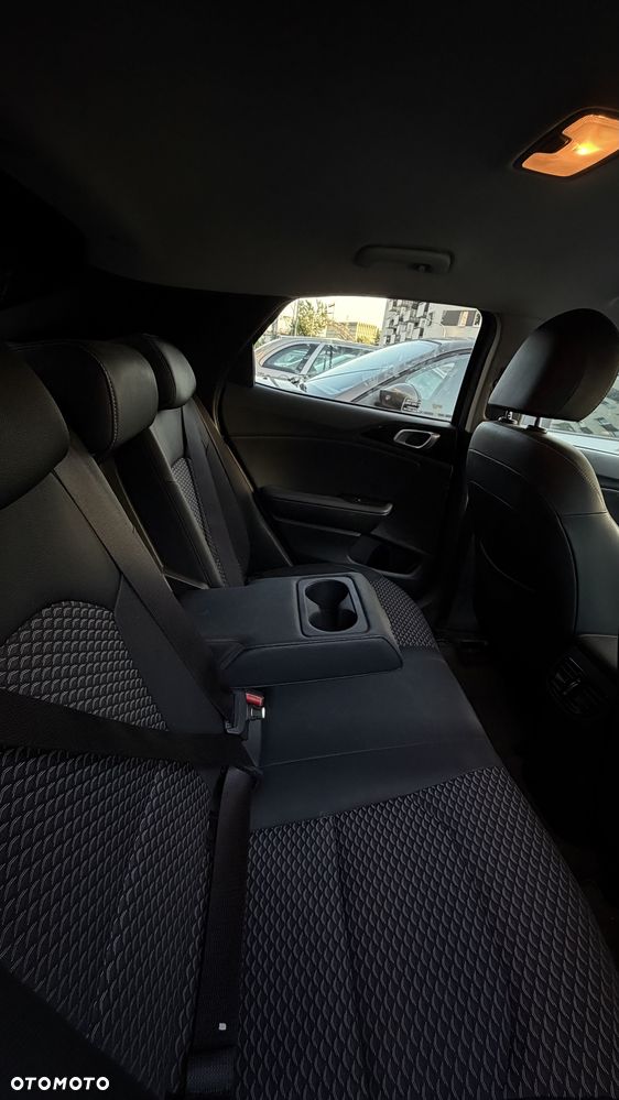 Kia XCeed 1.5 T-GDI L Business Line - 6