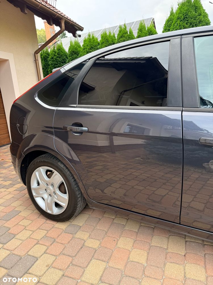 Ford Focus 1.6 16V Trend - 8