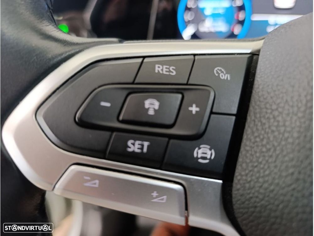 VW Golf 1.0 TSI Life - 31