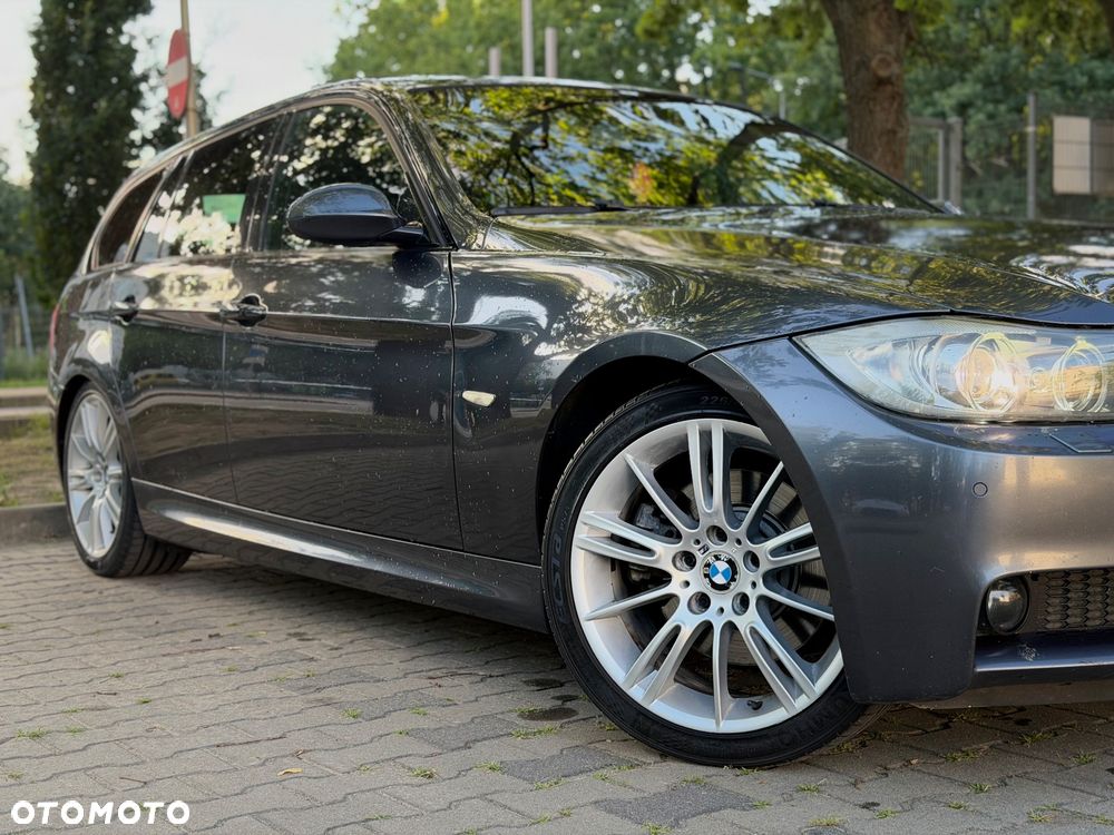 BMW Seria 3 330i - 35
