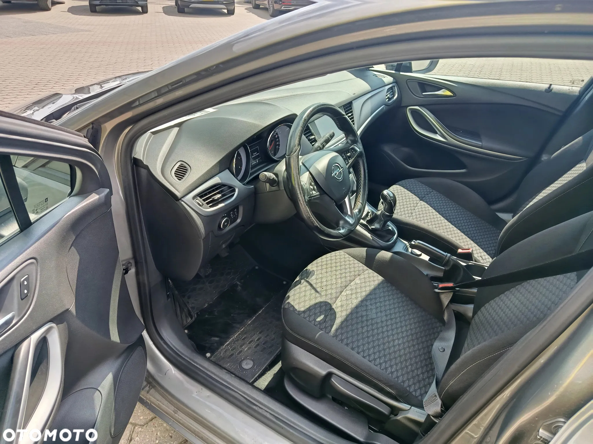 Opel Astra IV 1.6 CDTI Enjoy - 9