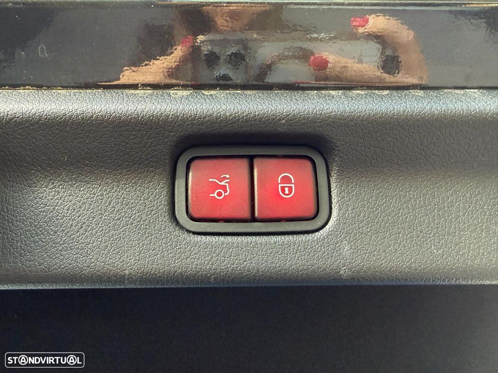 Mercedes-Benz EQE - 48