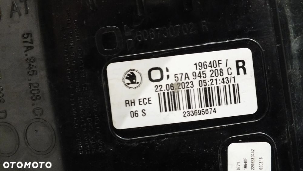 Lampa tylna prawa Skoda Karoq Lift 57A945208C - 7