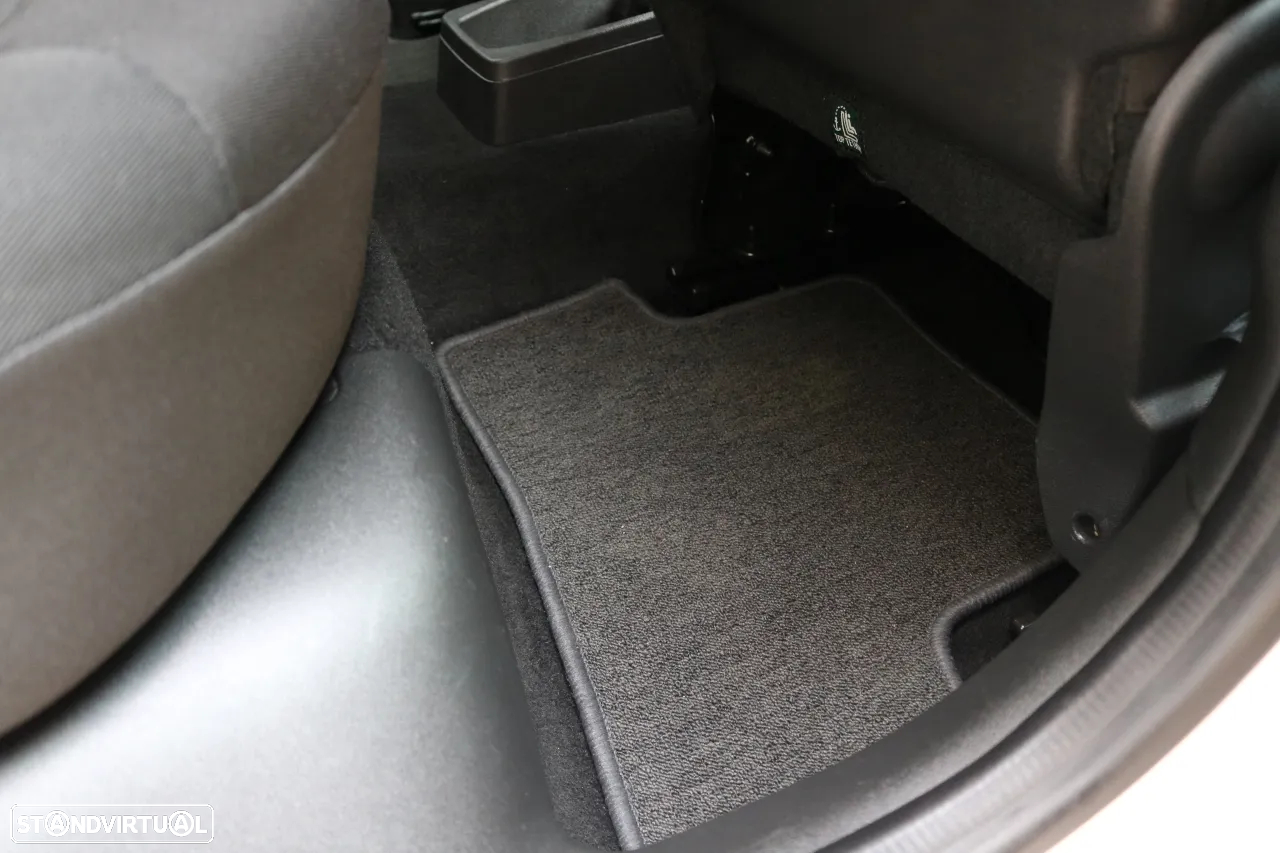 Renault Captur 1.5 dCi Exclusive EDC - 32