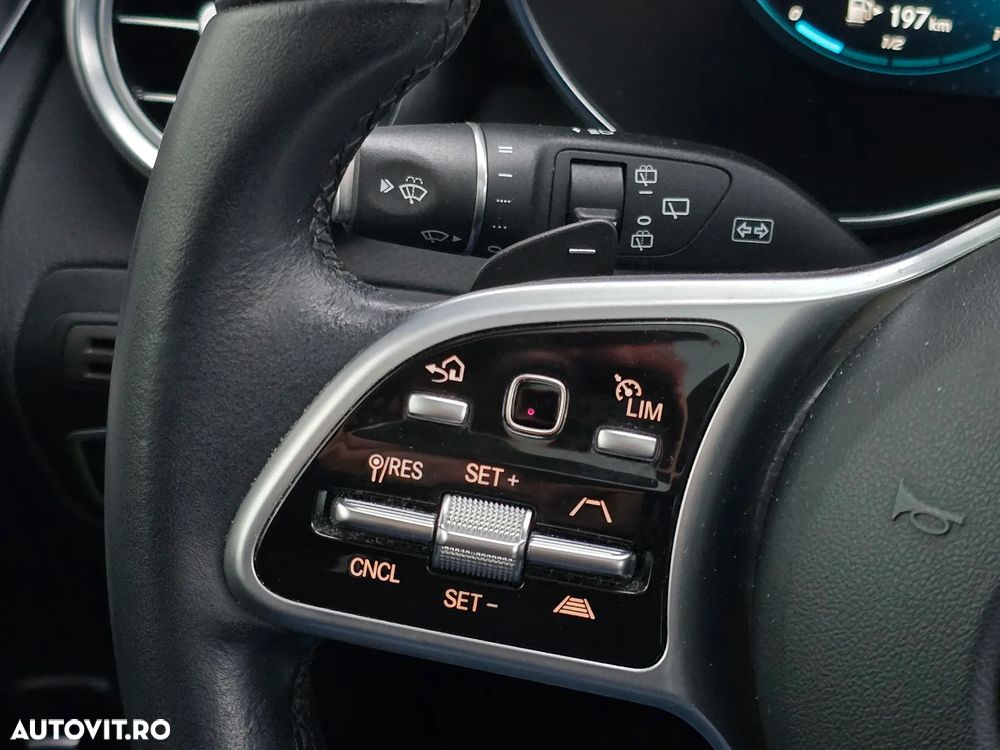 Mercedes-Benz GLC - 27