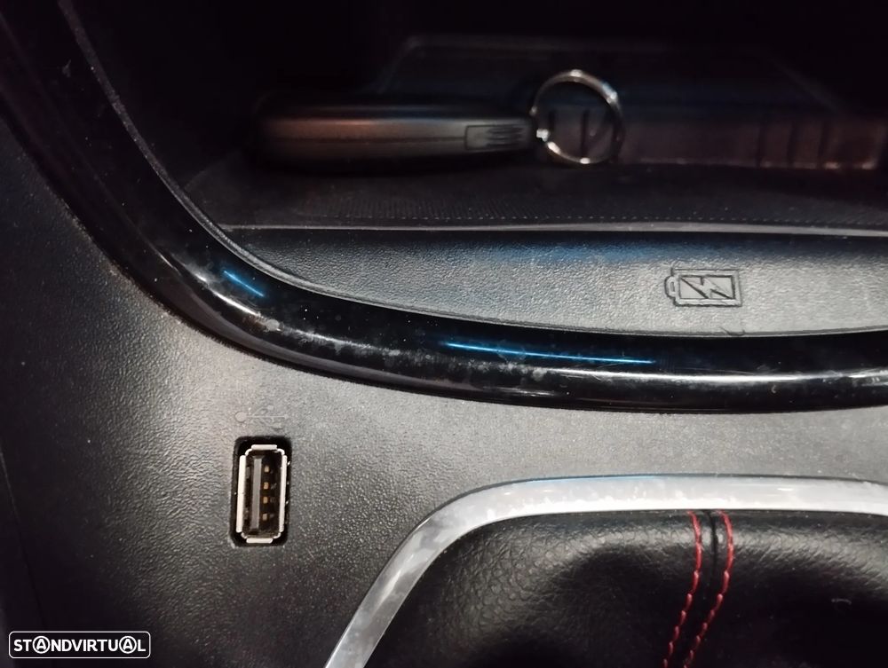 Ford Puma 1.0 EcoBoost MHEV ST-Line X - 32