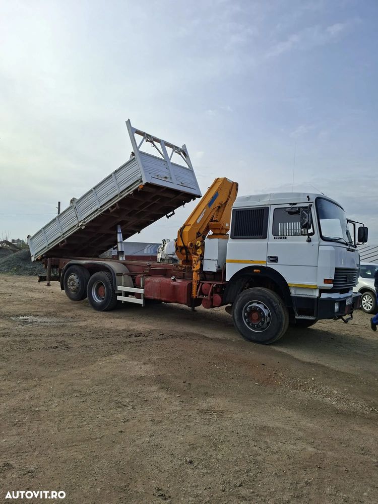 Iveco Turbostar 190.38 Camion Basculabil cu Macara - 1