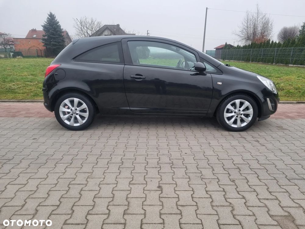 Opel Corsa 1.4 16V Cosmo - 5