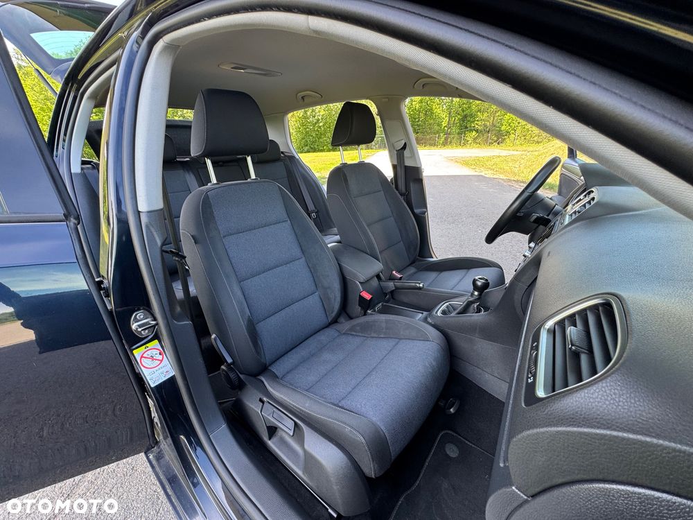 Volkswagen Golf - 15