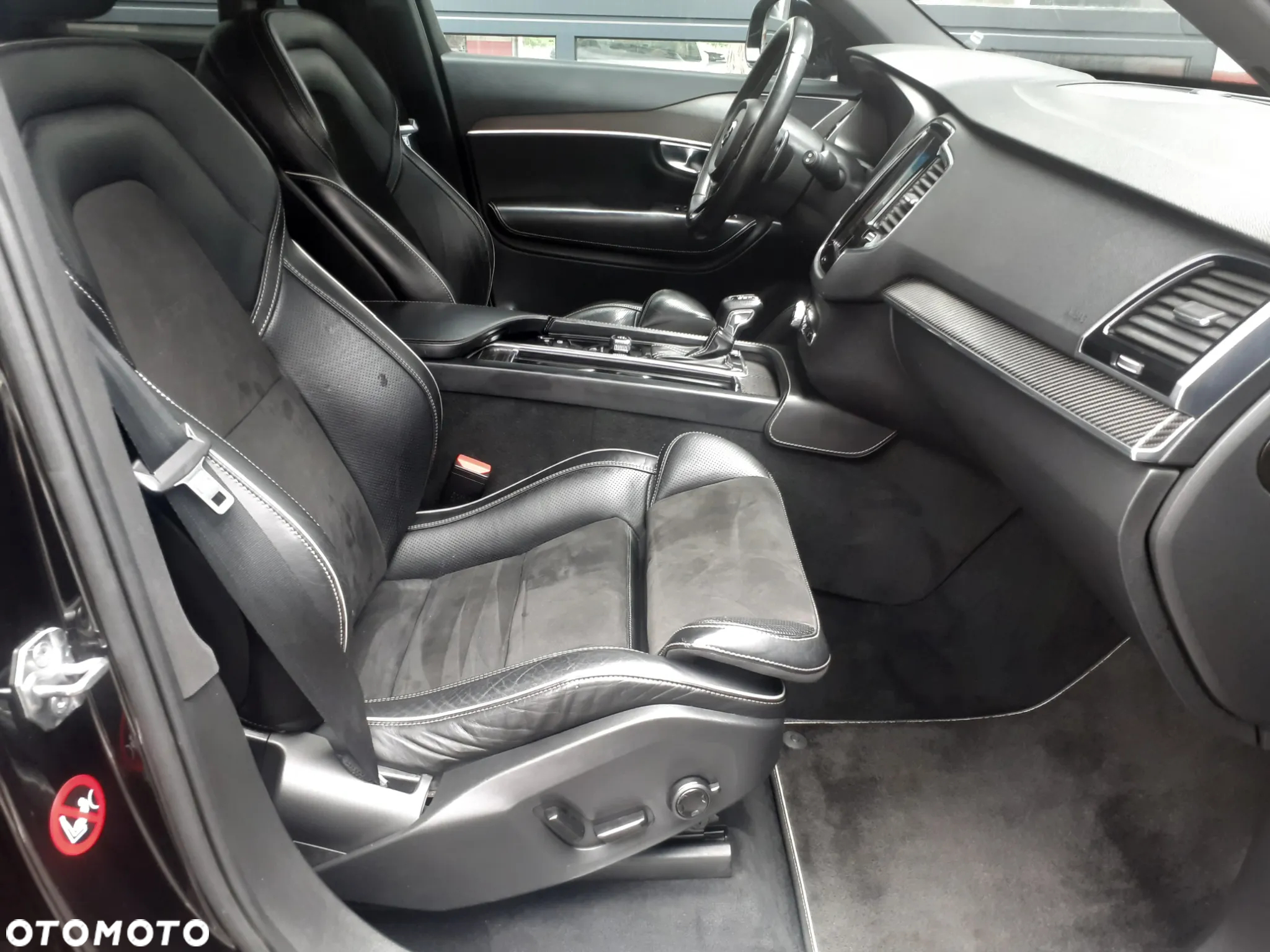 Volvo XC 90 D4 FWD R-Design 7os - 27