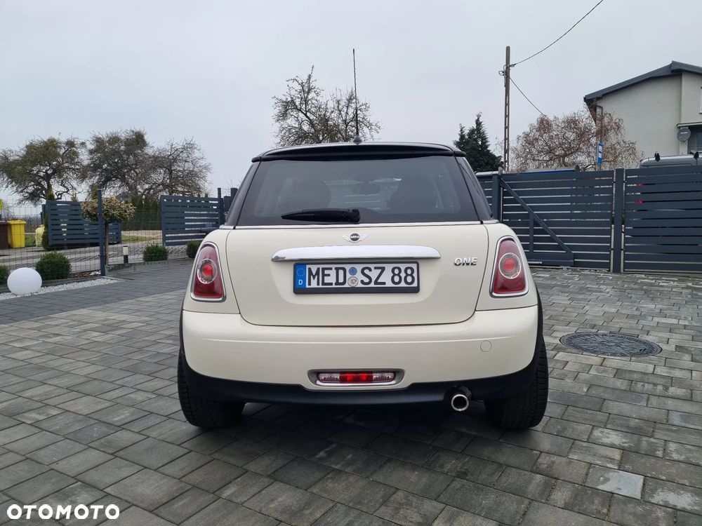 MINI ONE Brick Lane - 15