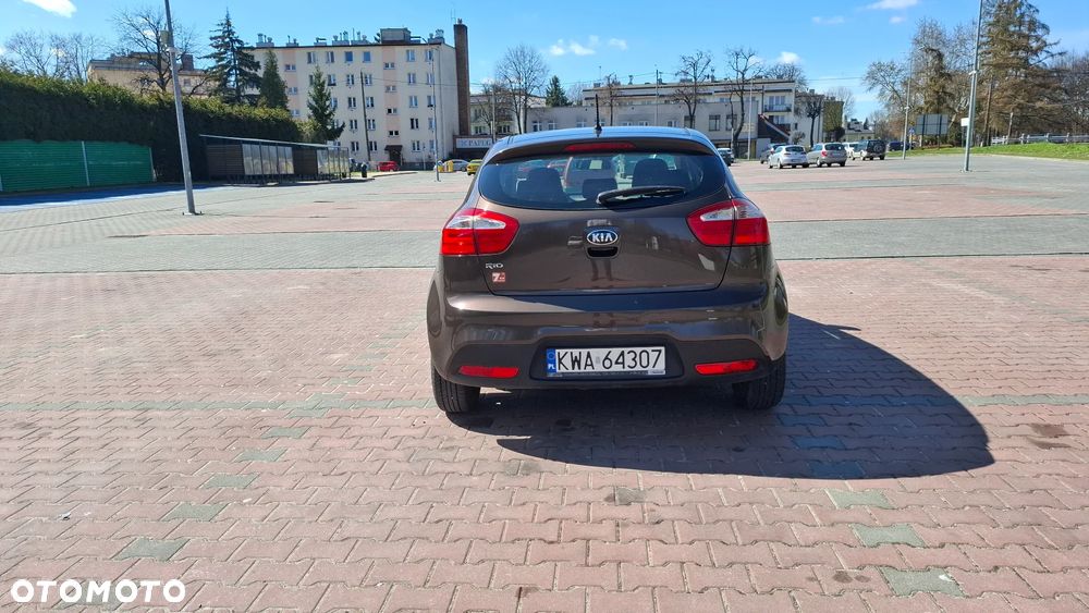 Kia Rio 1.4 M (klm) - 4
