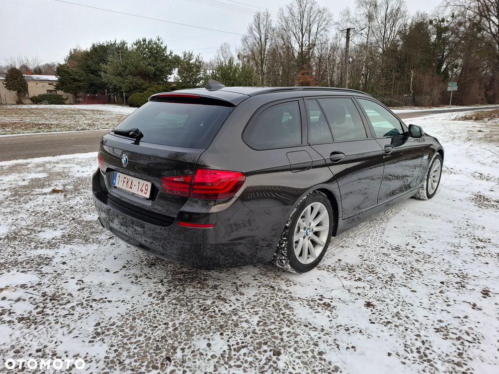 BMW Seria 5 520i - 6