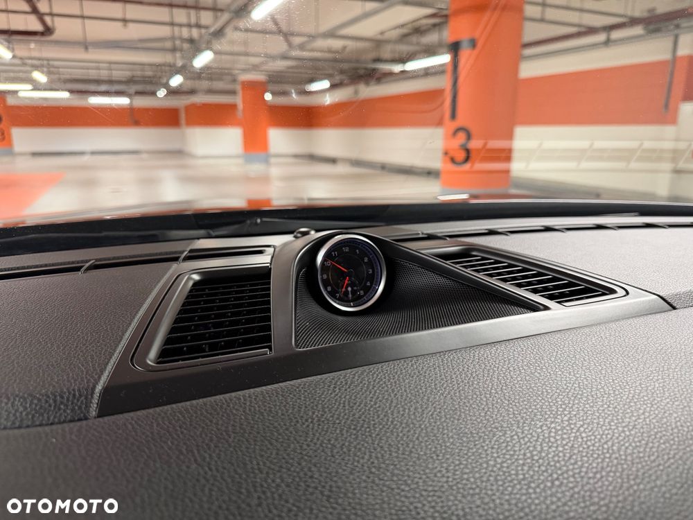Porsche Panamera 4 - 24
