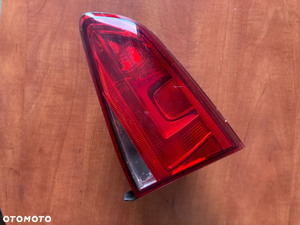 Lampa prawy tył w klapę VW Volkswagen Golf VII 5G0945093M - 1