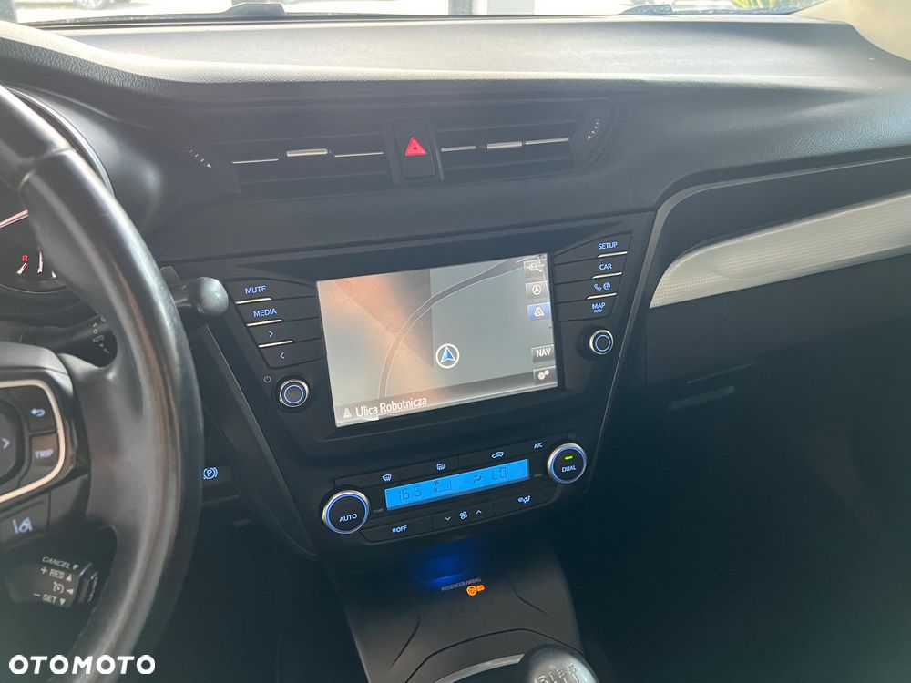 Toyota Avensis - 15