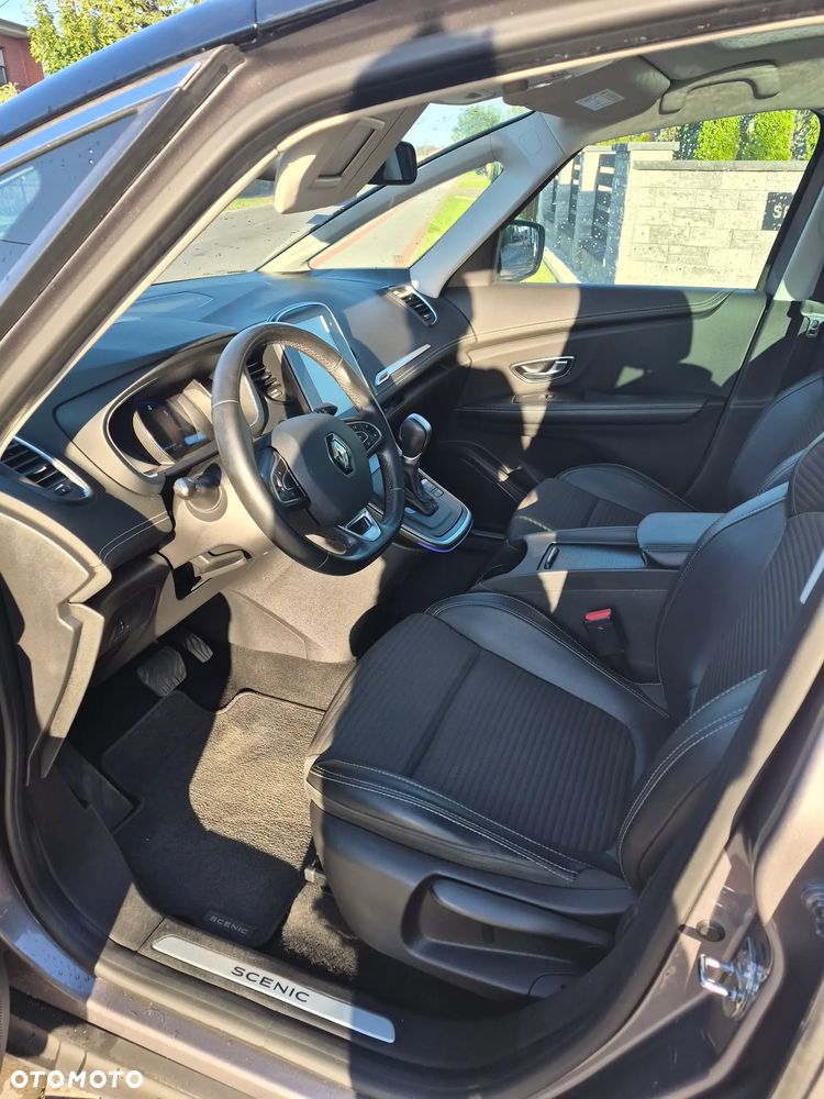 Renault Grand Scenic - 8