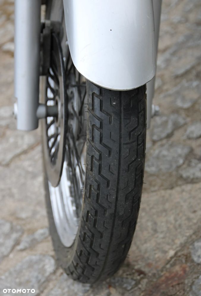 Suzuki Intruder - 12