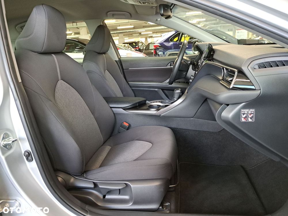 Toyota Camry 2.5 Hybrid Comfort CVT - 16