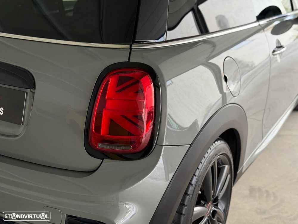 MINI 3 Portas Cooper D Aut. - 32
