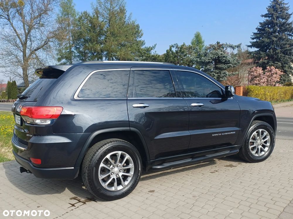 Jeep Grand Cherokee - 17
