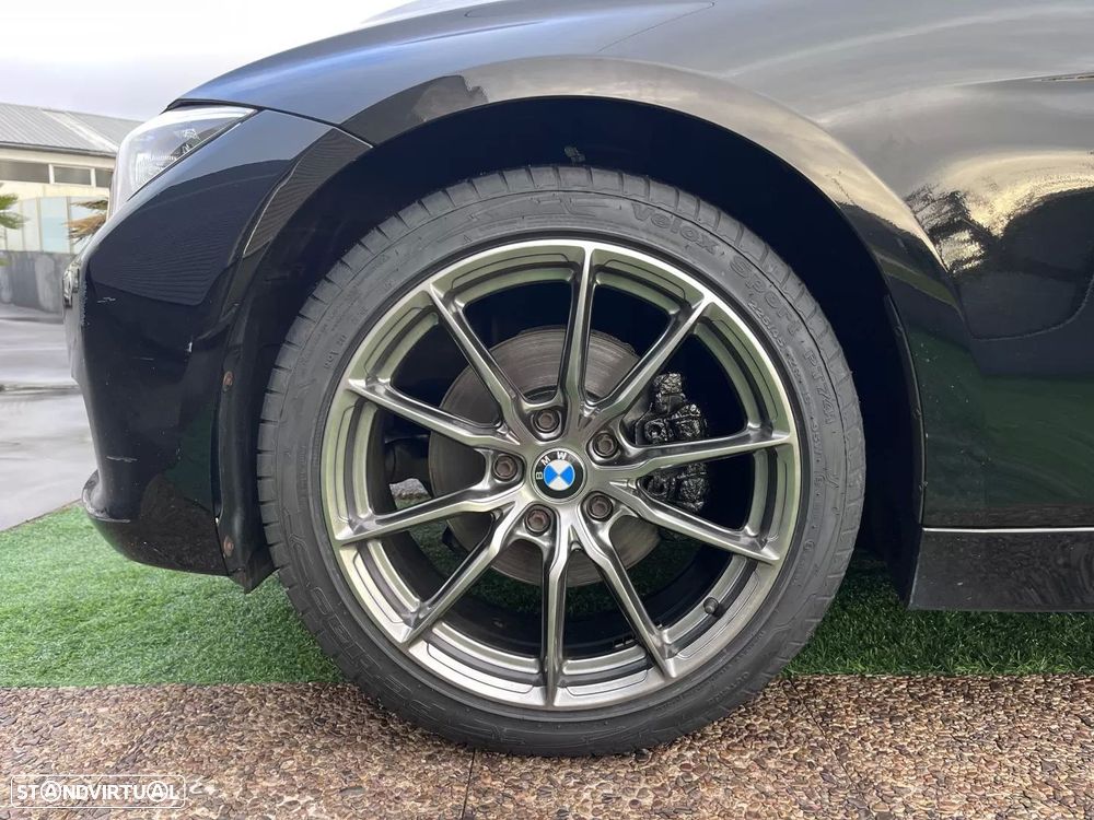 BMW 320 d Touring Aut. Sport Line - 23