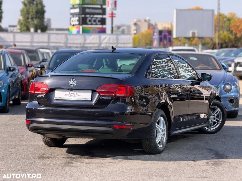 Volkswagen Jetta - 7