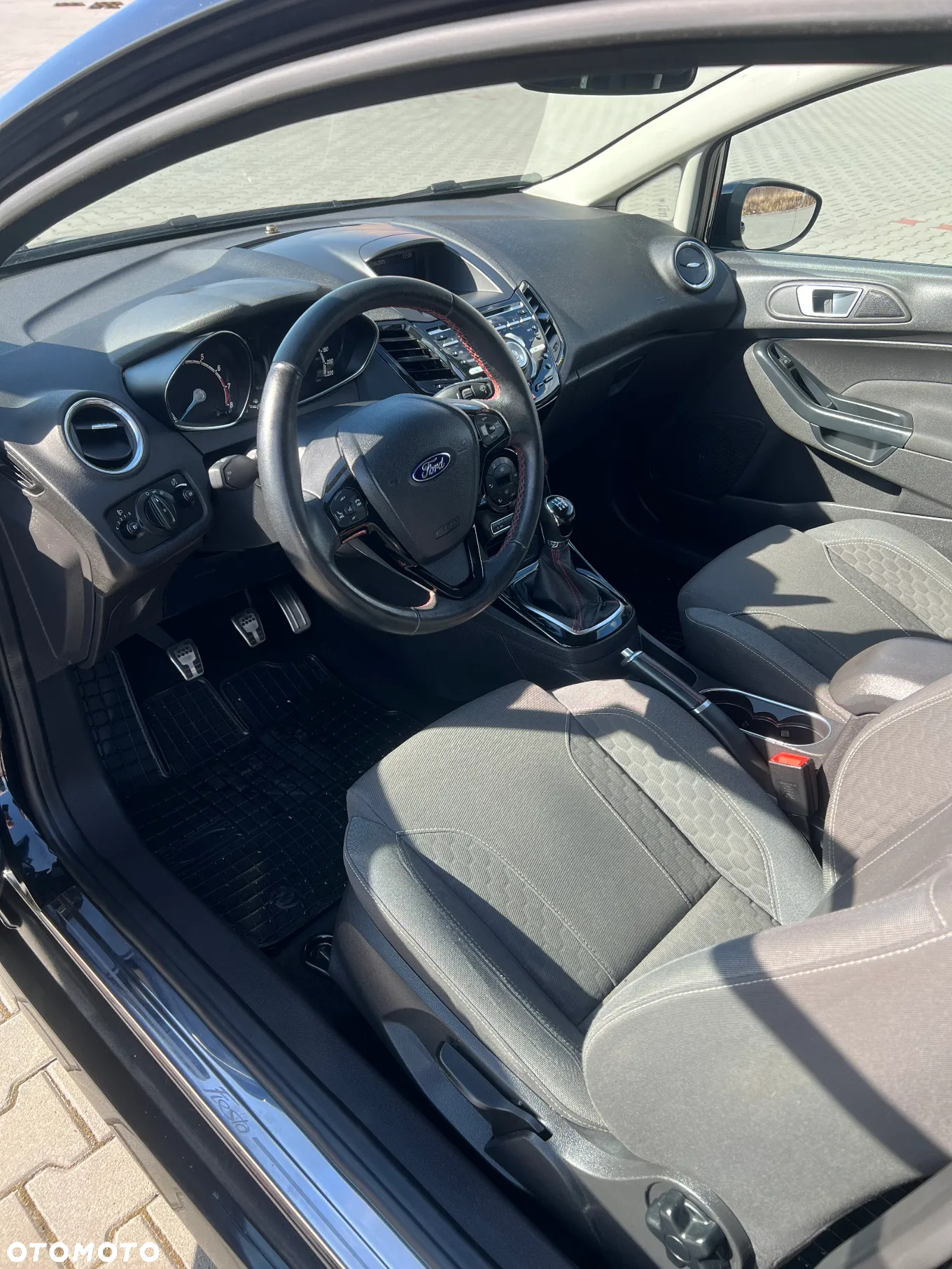 Ford Fiesta 1.0 EcoBoost S&S ST-LINE - 8
