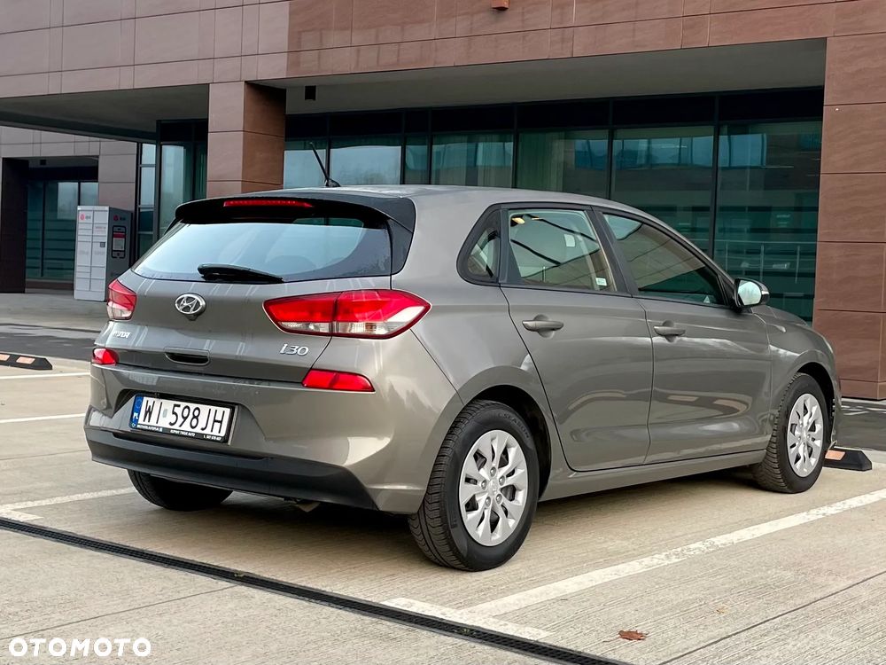 Hyundai i30 1.4 Classic + - 11