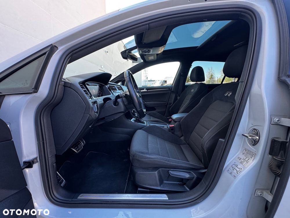 Volkswagen Golf - 23