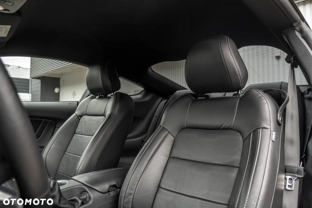 Ford Mustang - 17