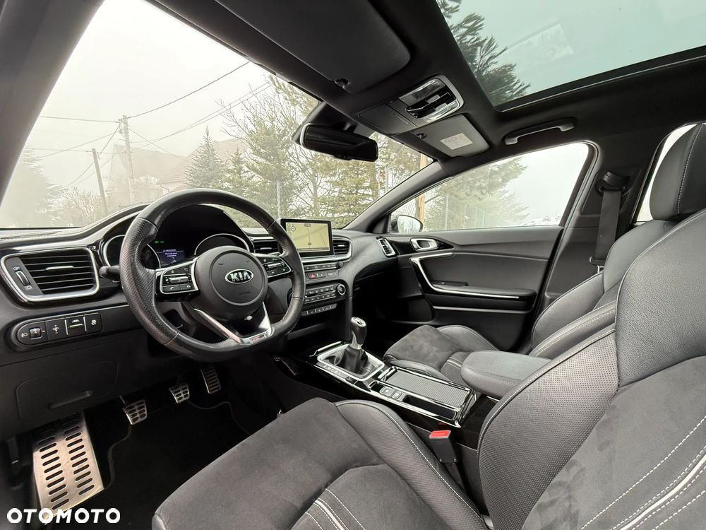 Kia ProCeed 1.4 T-GDI OPF GT LINE - 18