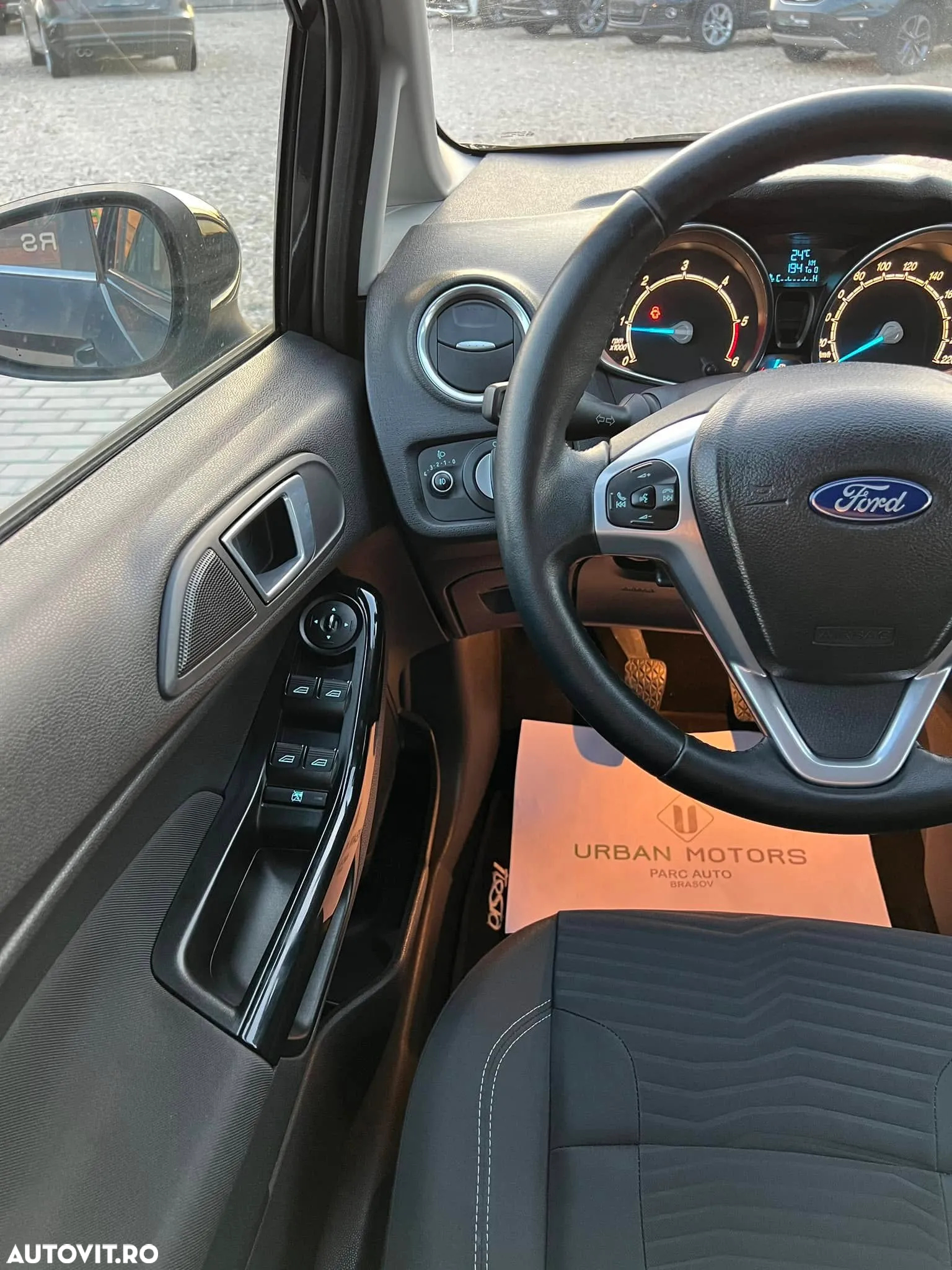 Ford Fiesta 1.5 TDCi DPF Titanium - 10