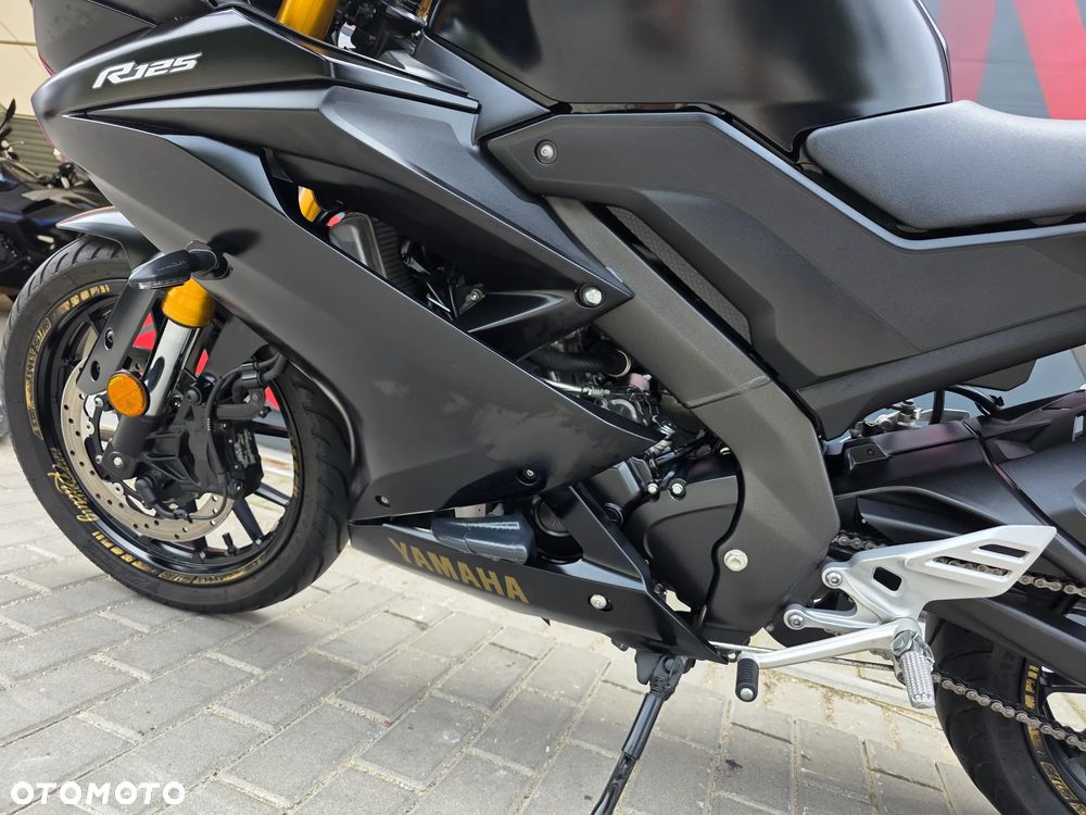 Yamaha YZF - 11