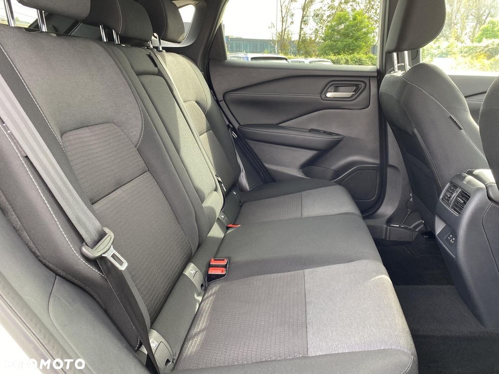 Nissan Qashqai 1.3 DIG-T N-Connecta - 16