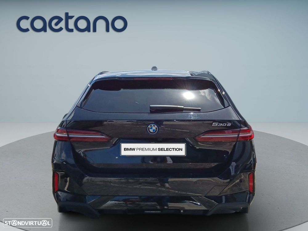 BMW 530 e Pack Desportivo M - 7