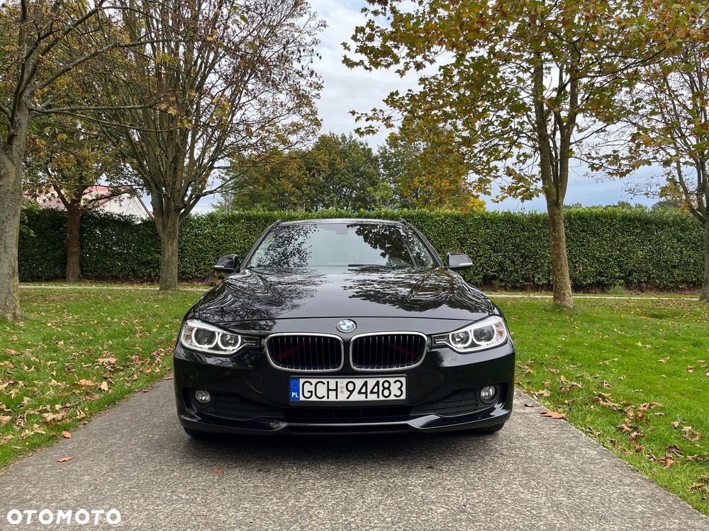 BMW Seria 3 320d Sport Line - 2