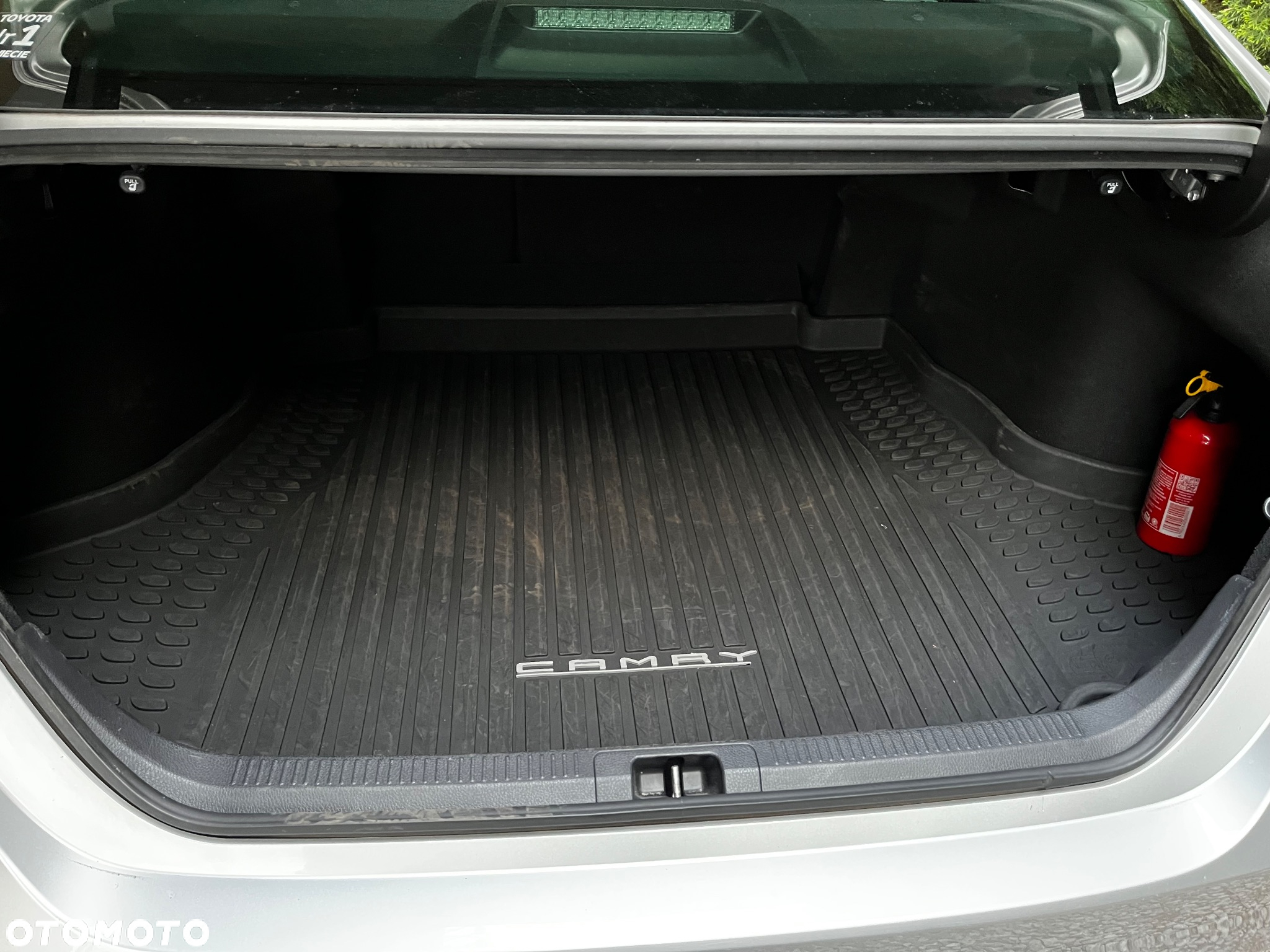 Toyota Camry 2.5 Hybrid Comfort CVT - 18