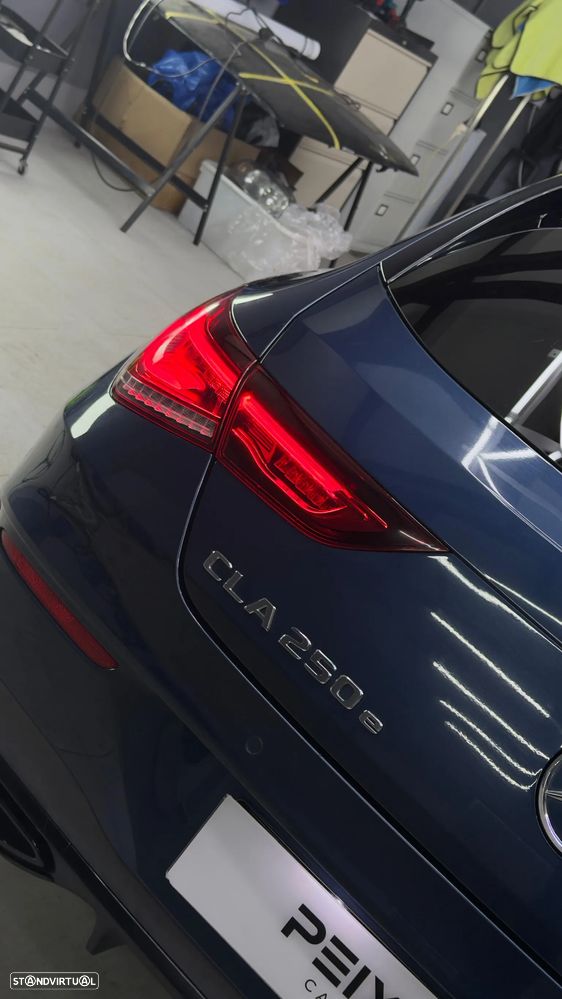 Mercedes-Benz CLA 250 e 8G-DCT AMG Line - 4