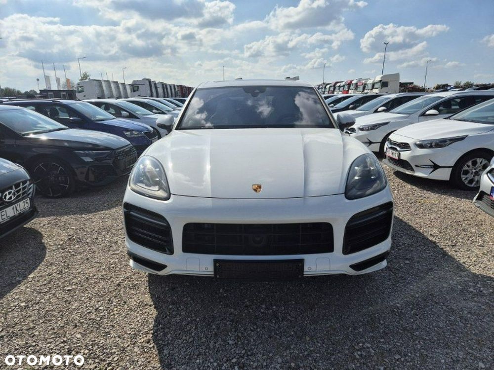 Porsche Cayenne - 2