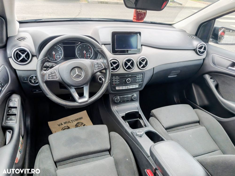 Mercedes-Benz B 180 - 15