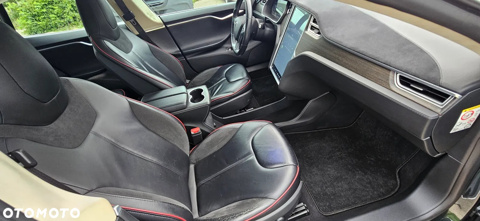 Tesla Model S 85 - 18
