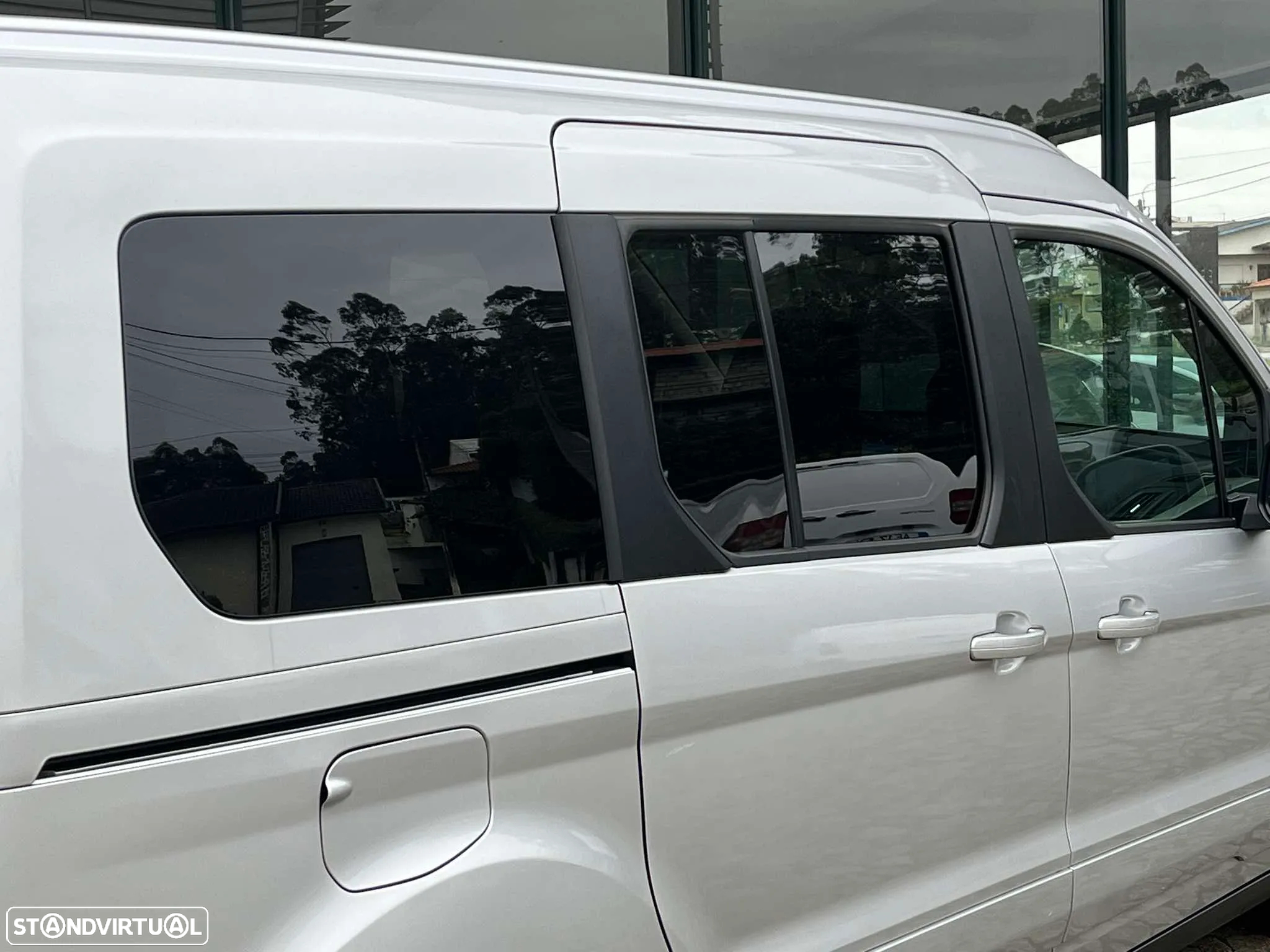 Ford Tourneo Connect Grand 1.5 TDCi Titanium - 10