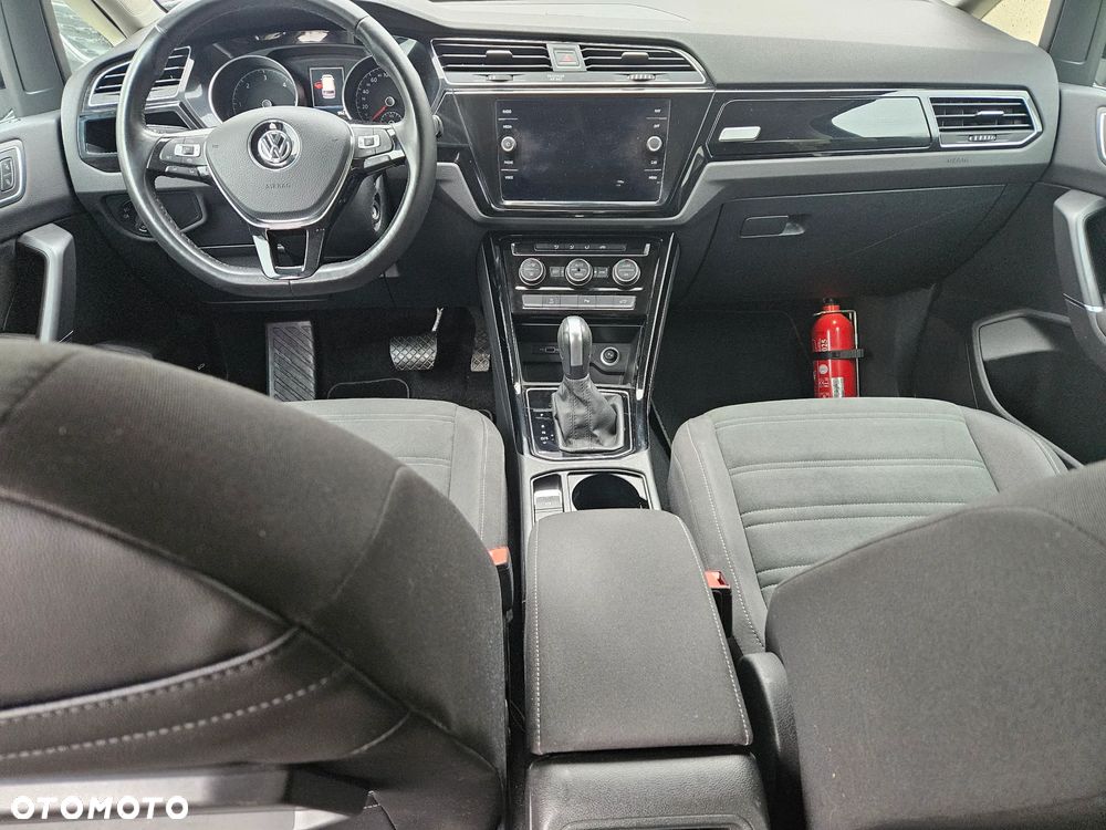 Volkswagen Touran 2.0 TDI SCR DSG Comfortline - 5